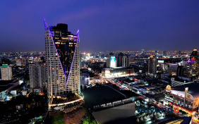 Centara Grand and Bangkok Convention Centre at CentralWorld