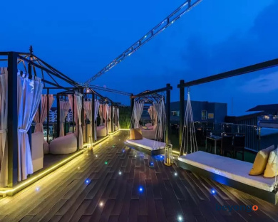 Acqua Hotel 77