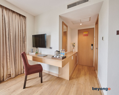 Adelphi Pattaya 25
