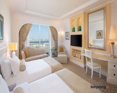Al Habtoor Grand Resort, Autograph Collection 4