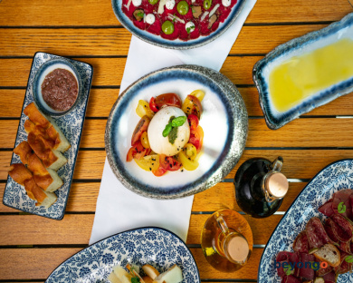 Al Habtoor Grand Resort, Autograph Collection 9
