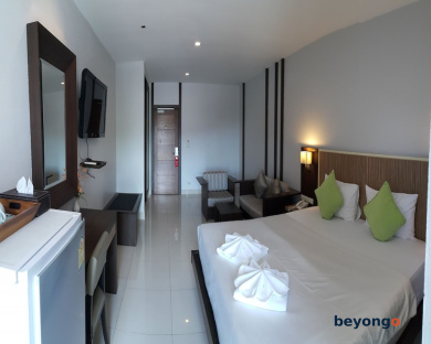 April Suites 14