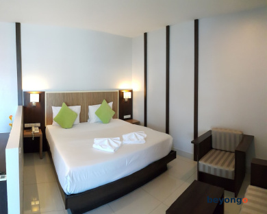 April Suites 16