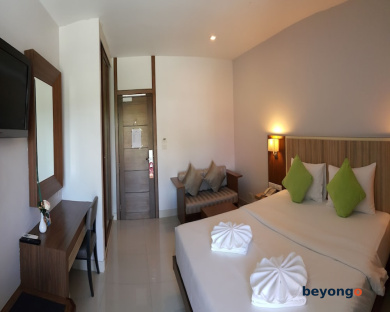 April Suites 19