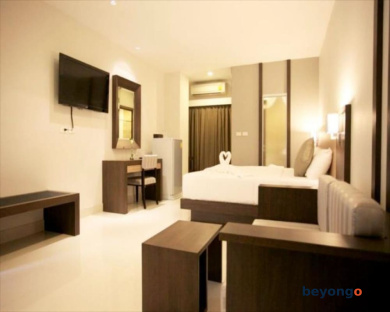 April Suites 22