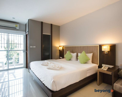 April Suites 23