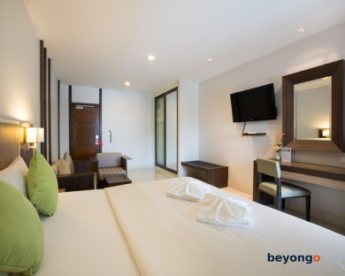 April Suites 24