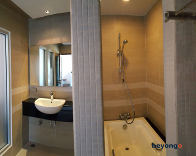 April Suites 30