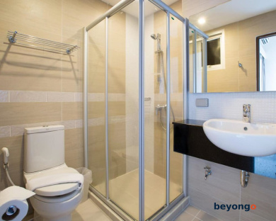 April Suites 31