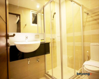 April Suites 32