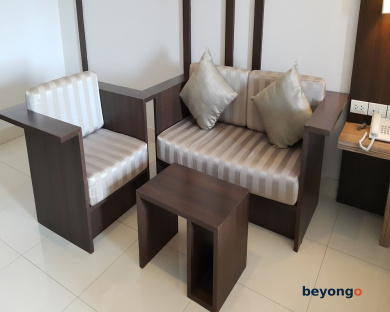 April Suites 33