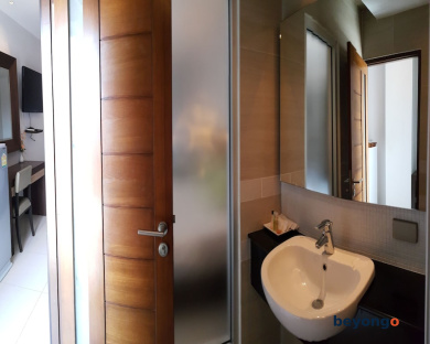 April Suites 35