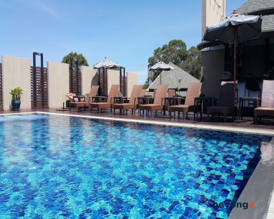 April Suites 5