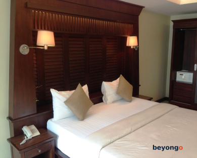 August Suites 40