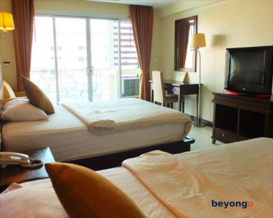 August Suites 54