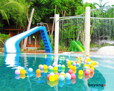 Birds and Bees Resort 347