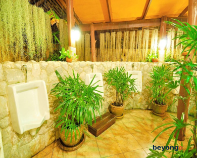 Birds and Bees Resort 442