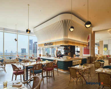 Centara Grand and Bangkok Convention Centre at CentralWorld 109