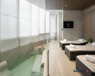 Centara Grand and Bangkok Convention Centre at CentralWorld 21