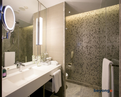 Centara Grand and Bangkok Convention Centre at CentralWorld 81