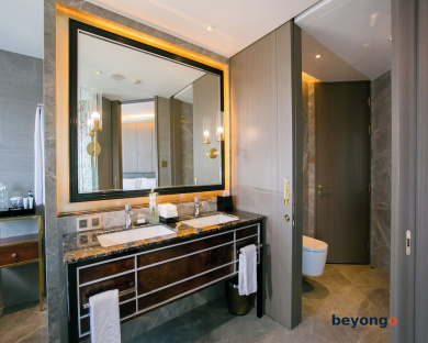 Centara Grand and Bangkok Convention Centre at CentralWorld 93