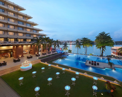 Cinnamon Lakeside Colombo 75