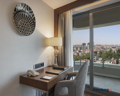Conrad Istanbul Bosphorus 35