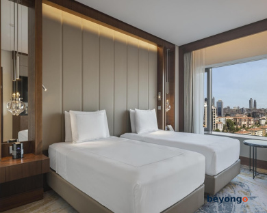 Conrad Istanbul Bosphorus 55