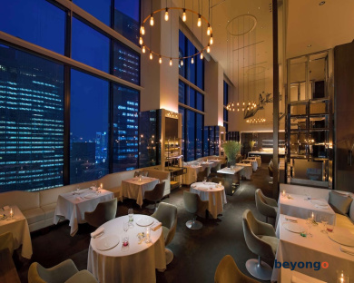 Conrad Tokyo 81