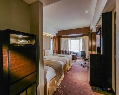 Diamond Hotel Philippines 12