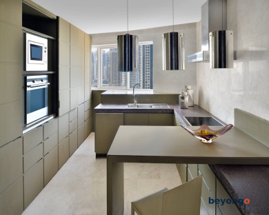 Dubai Marriott Harbour Hotel and Suites 12