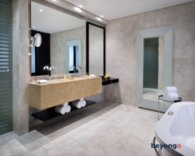 Dubai Marriott Harbour Hotel and Suites 24