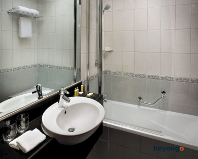 Dubai Marriott Harbour Hotel and Suites 27