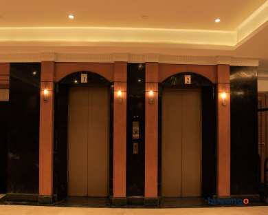 إكسكيوتف هوتل 18