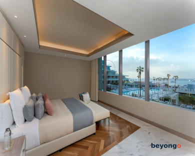 FIVE LUXE 37