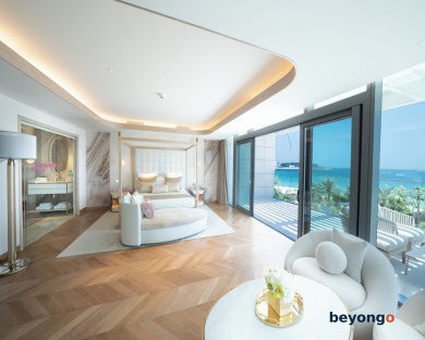 FIVE LUXE 54