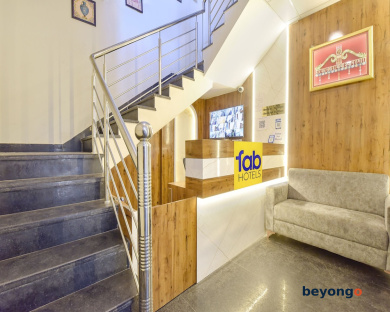 Fabhotel Lfc 12