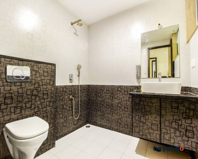 Fabhotel Lfc 37