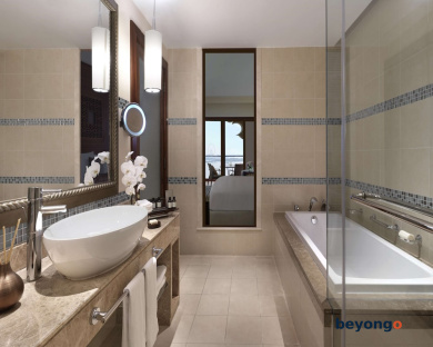 Fairmont The Palm 63