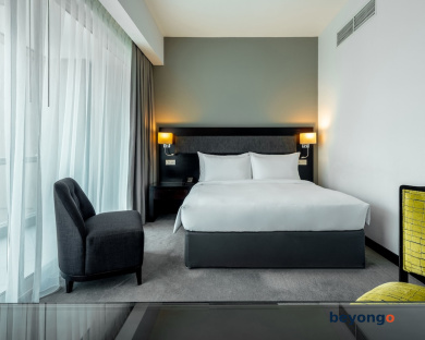 Flora Creek Deluxe Hotel Apartments Dubai 9