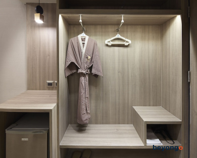 Grace At Five by Grace Hotel Bangkok 12