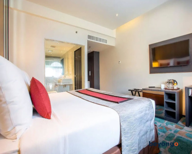 Grace Hotel 23