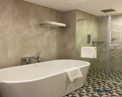 Grand Cosmopolitan Hotel 35