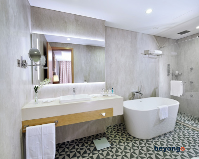 Grand Cosmopolitan Hotel 37
