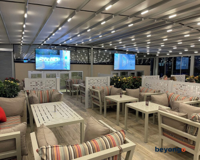 Grand Cosmopolitan Hotel 57