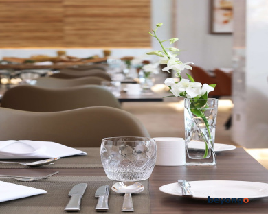 Grand Cosmopolitan Hotel 61