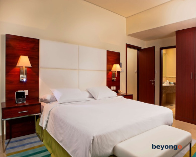 Hilton Dubai The Walk 110