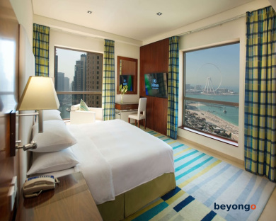 Hilton Dubai The Walk 32
