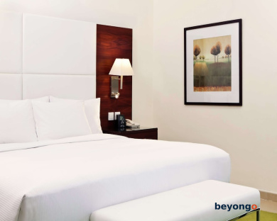 Hilton Dubai The Walk 33