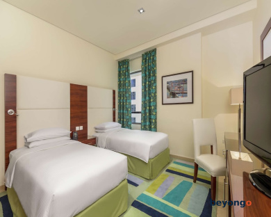 Hilton Dubai The Walk 35